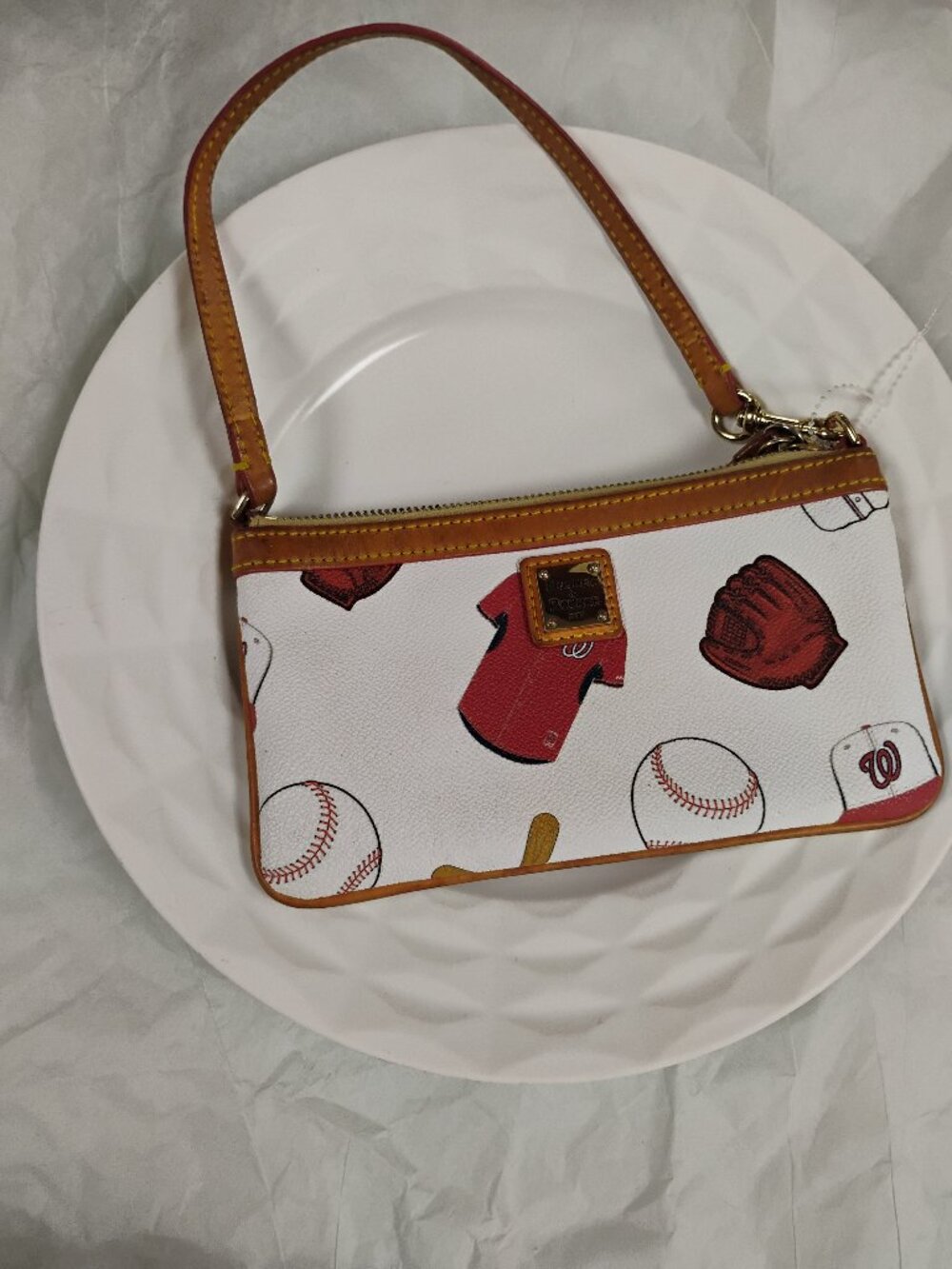 Dooney & Bourke MLB Washington Nationals Wristlet Pochette Baseball Purse